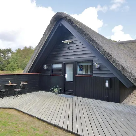 Four-bedroom Holiday In Casa de Férias Blåvand
