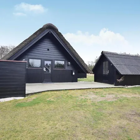 Four-bedroom Holiday In Blåvand