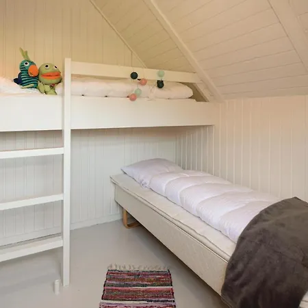 Four-bedroom Holiday In * Blåvand